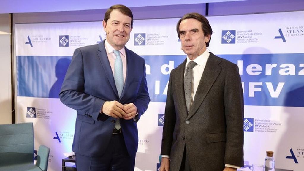 Alfonso Fernández Mañueco y José María Aznar, en Madrid.