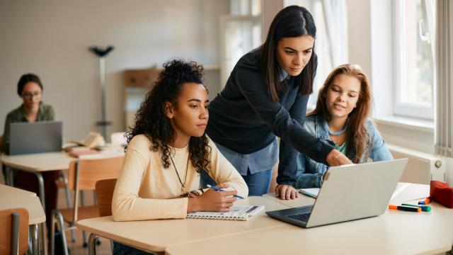 Priorizar la educación para acelerar el desarrollo