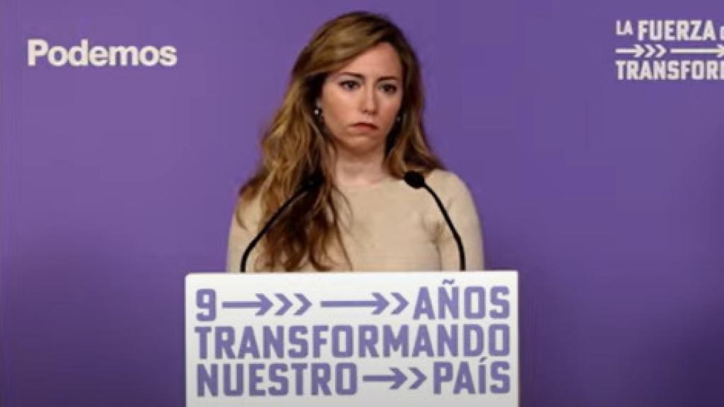 Los dirigentes de Podemos María Teresa Pérez y Javier Sánchez, en la rueda de prensa de este lunes.
