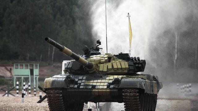 Imagen de un tanque soviético T-72B.
