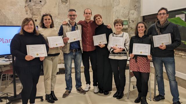 Ismael en el centro junto a los participantes del proyecto piloto de 'PlanBrain'.