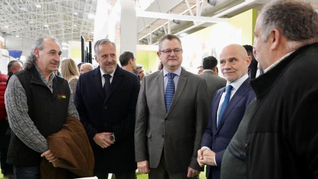 El consejero de Agricultura de la Junta de Castilla y León, Gerardo Dueñas, visita Agraria