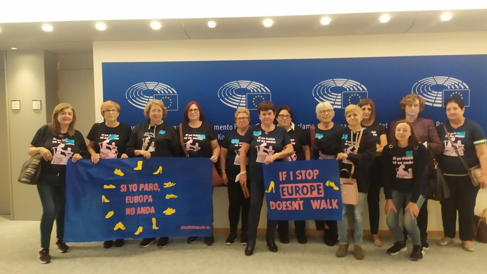 La Asociación de Aparadoras de Elche, este martes en Bruselas.