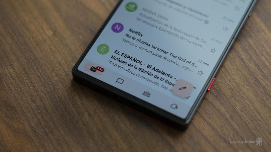 Oculta la barra inferior de Gmail en menos de un minuto para ver más correos