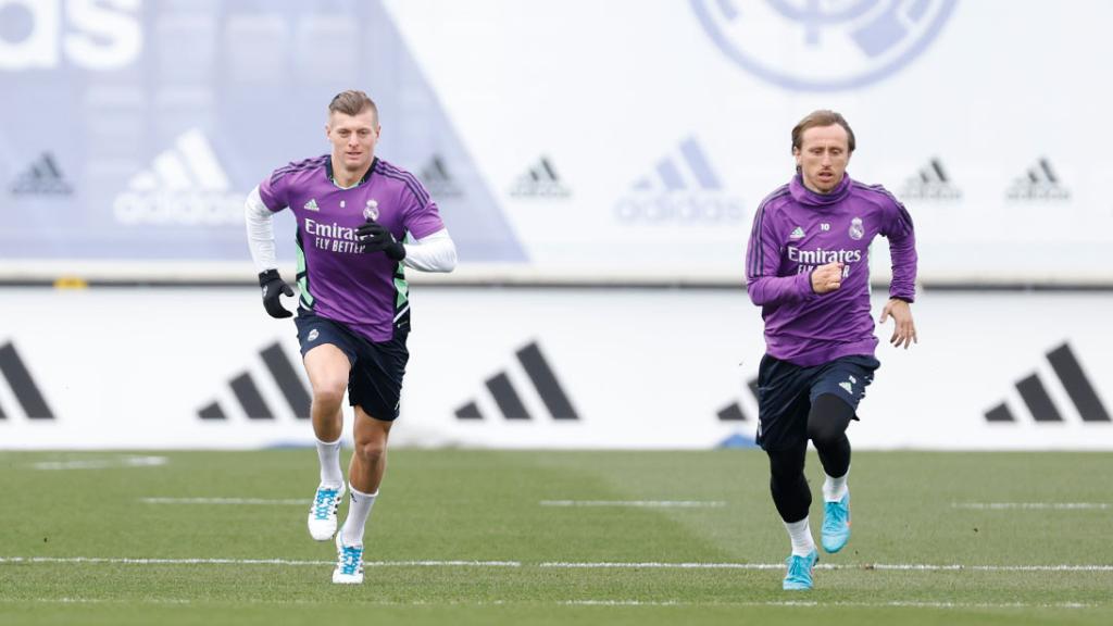 Alaba, Kroos y Modric, en un entrenamiento del Real Madrid
