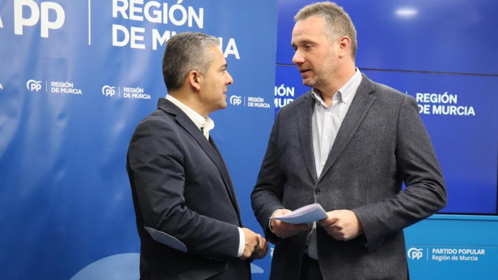 vicesecretario general de Organización, Comunicación y Electoral, Joaquín Segado, en la sede del PP en Murcia.