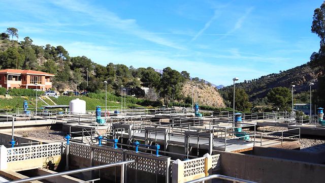 El Ayuntamiento de Benidorm presenta las líneas que invertirá para la mejora de sus instalaciones hídricas.