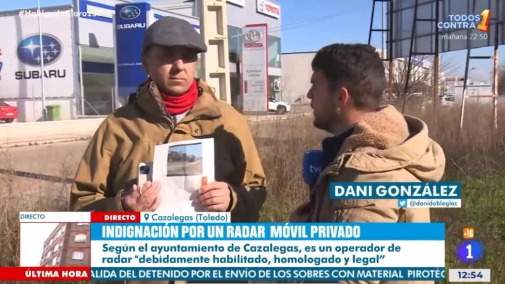 Un entrevistado brota contra Sánchez y amenaza a un reportero de 'Hablando claro'.