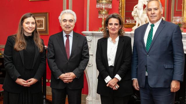 Ana Paula Marques, CEO de EDP España; Fatih Birol, director general de la AIE; Teresa Ribera,  vicepresidenta tercera y ministra para la Transición Ecológica, y Mario Ruíz-Tagle, presidente de Iberdrola España.