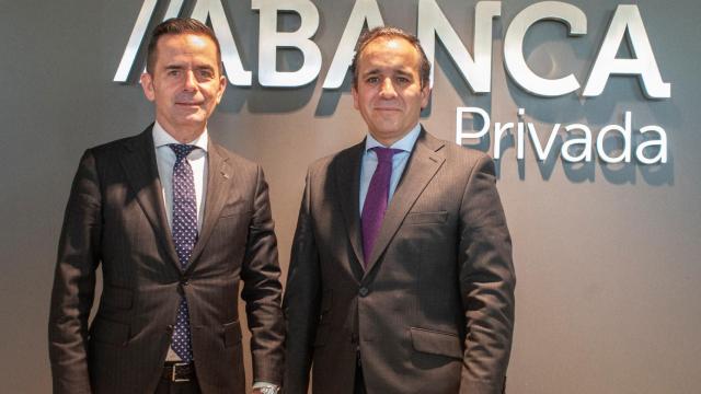 Gabriel González Eiroa (Abanca) y Pablo Torralba (Edmond de Rothschild) sellan el acuerdo estratégico.