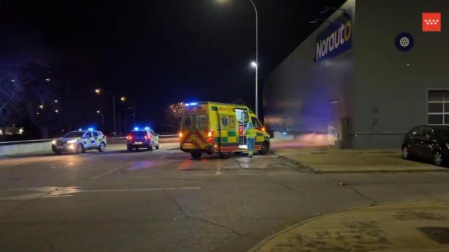 Una ambulancia en el lugar de los hechos.