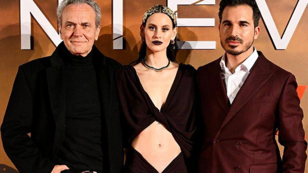 José Coronado, Milena Smit y Javier Castillo.