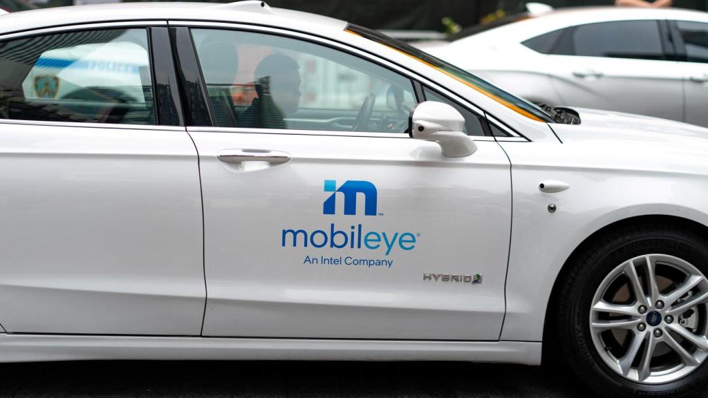 Un coche autónomo de Mobileye.