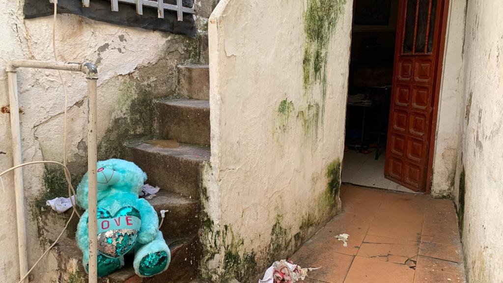 Entrada a la casa okupa donde vivía Yassine.