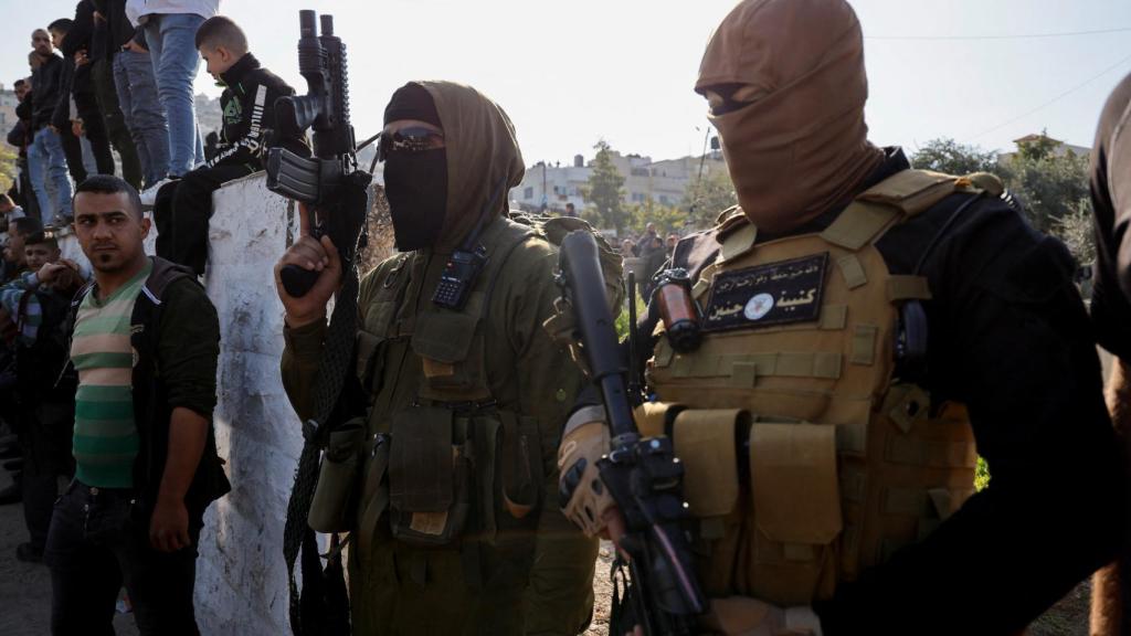 Funeral de los palestinos asesinados en una redada israelí, en Yenín