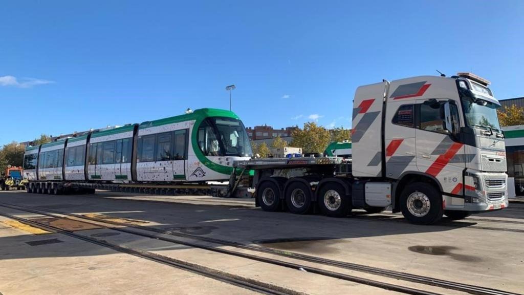 Uno de los nuevos trenes del Metro de Málaga.