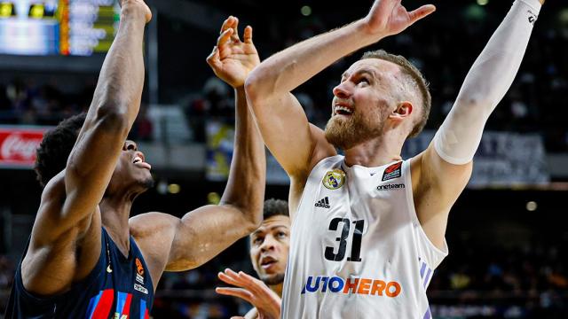 Un lance del Clásico entre el Real Madrid y el Barcelona en la Euroliga.
