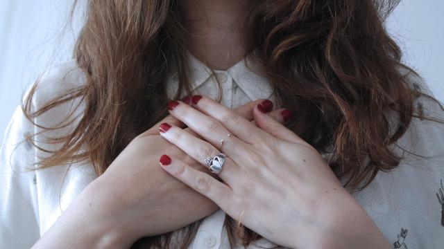 Qué es la distimia: síntomas y su relación con la caída del 'ideal romántico'