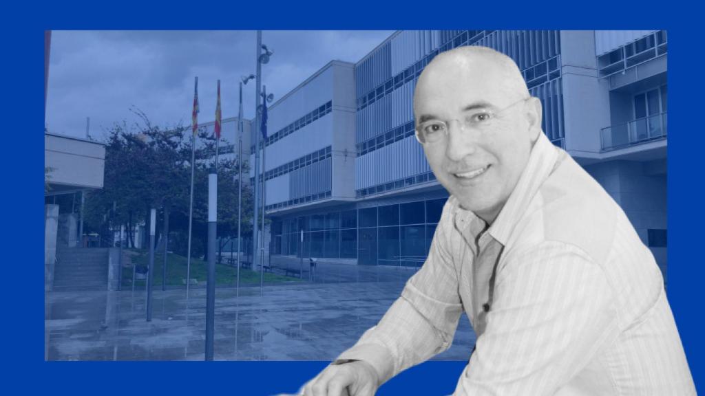 Jesús Villar, alcalde de San Vicente del Raspeig, y la fachada del Ayuntamiento.
