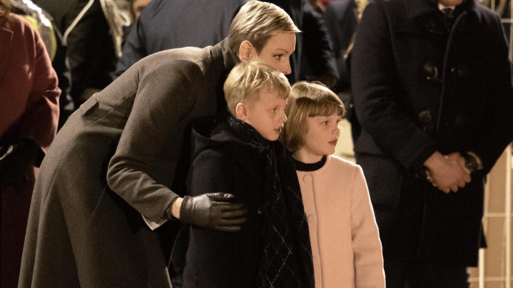 Charlène de Mónaco, muy cariñosa con Jacques y Gabriella.