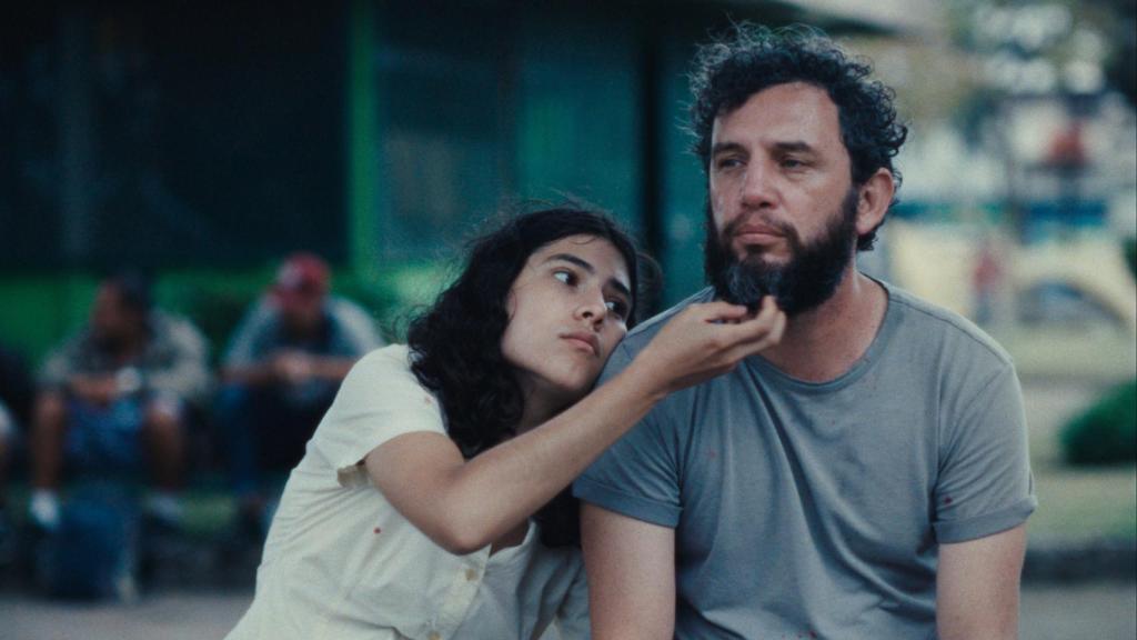 Daniela Marín Navarro y Reinaldo Amien Gutiérrez en 'Tengo sueños eléctricos'