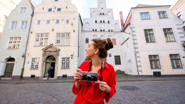 Imagen de archivo de una mujer en Riga.