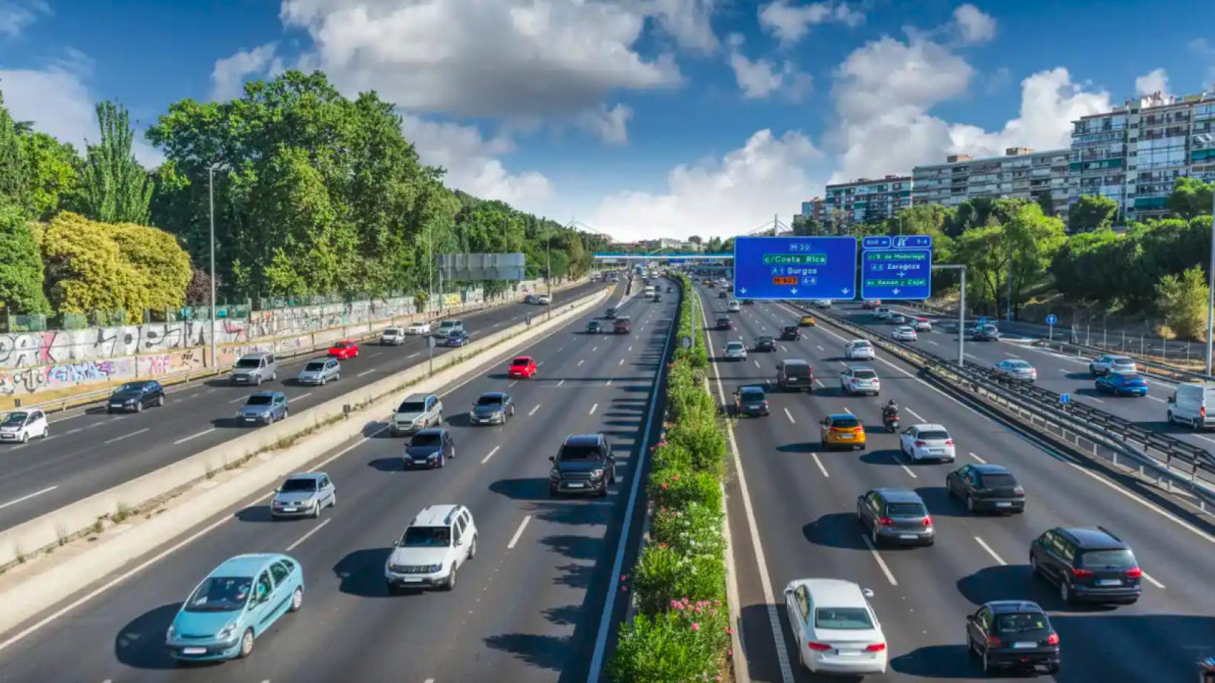 La DGT advierte: si tu coche es posterior a 1999, esta luz es obligatoria para pasar la ITV