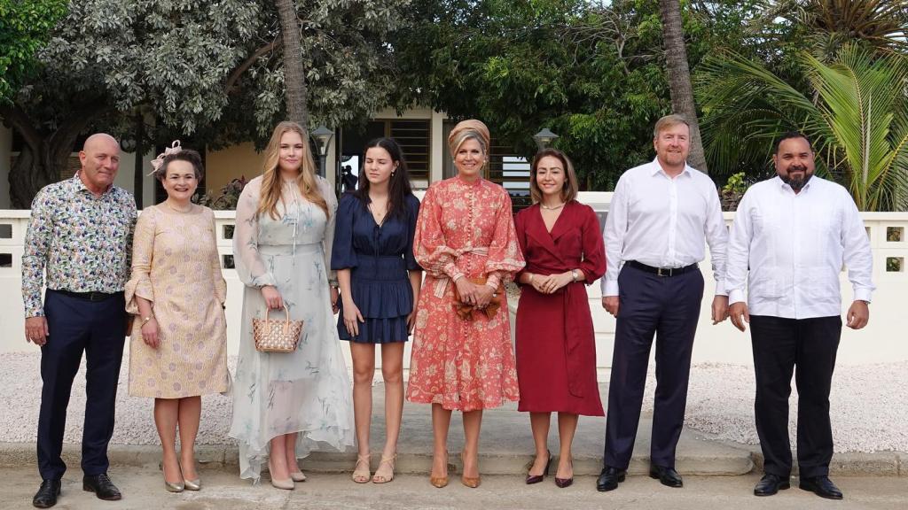 Los Reyes de Holanda y su hija, Amalia, se encuentran de viaje oficial.