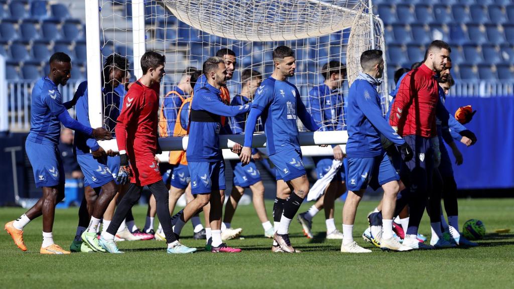 Los jugadores del Málaga CF durante un entrenamiento.