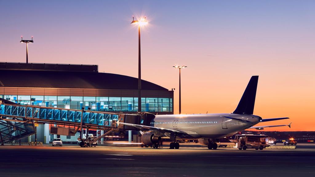 Un avión en un aeropuerto, en una imagen de archivo.