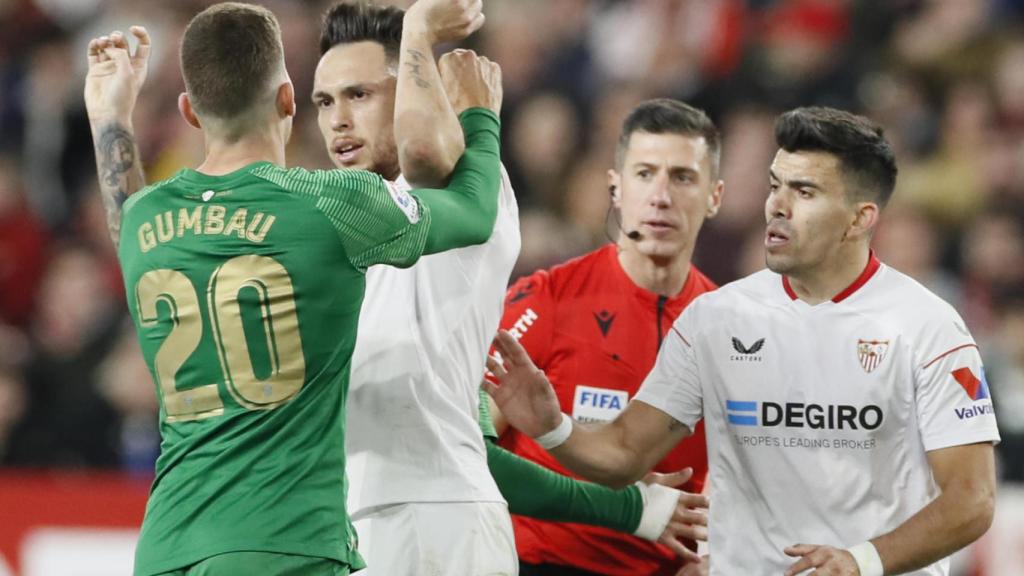 Sevilla FC y Elche CF el sábado en el estadio Sánchez-Pizjuán, en Sevilla.