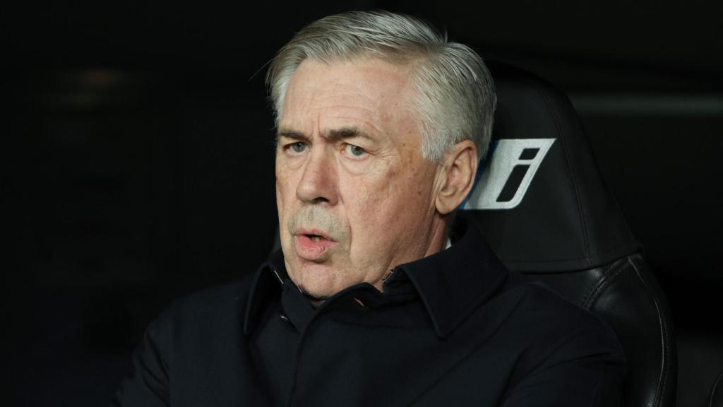 Carlo Ancelotti en el banquillo del Santiago Bernabéu