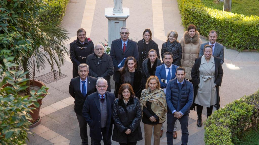 Imagen de los miembros del patronato y del consejo de la Fundación Universitaria San Antonio.