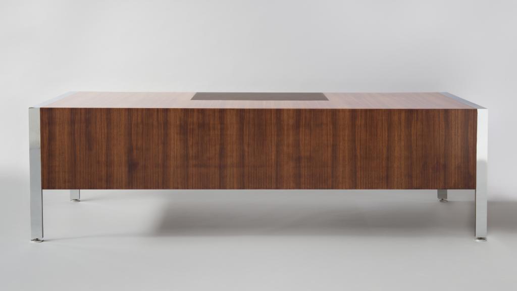 El escritorio de Joseph-André Motte en la galería Pascal Cuisinier. Foto: BRAFA 2023