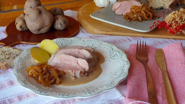 Solomillo de cerdo con salsa de vermut, un plato principal para compartir con quien más quieres