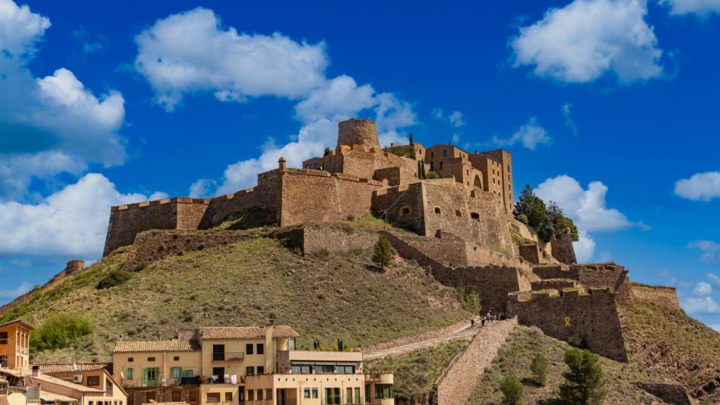 El castillo más impresionante e imponente de la provincia de Cataluña