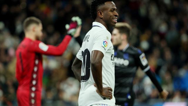Vinicius se lamenta del empate del Real Madrid.