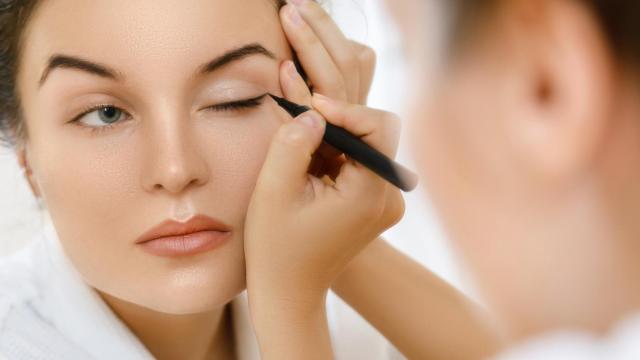 Dagger Eyeliner o el delineado tendencia de la temporada