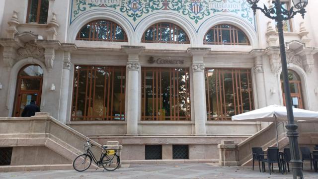 Imagen de archivo del edificio de Correos en Alicante.