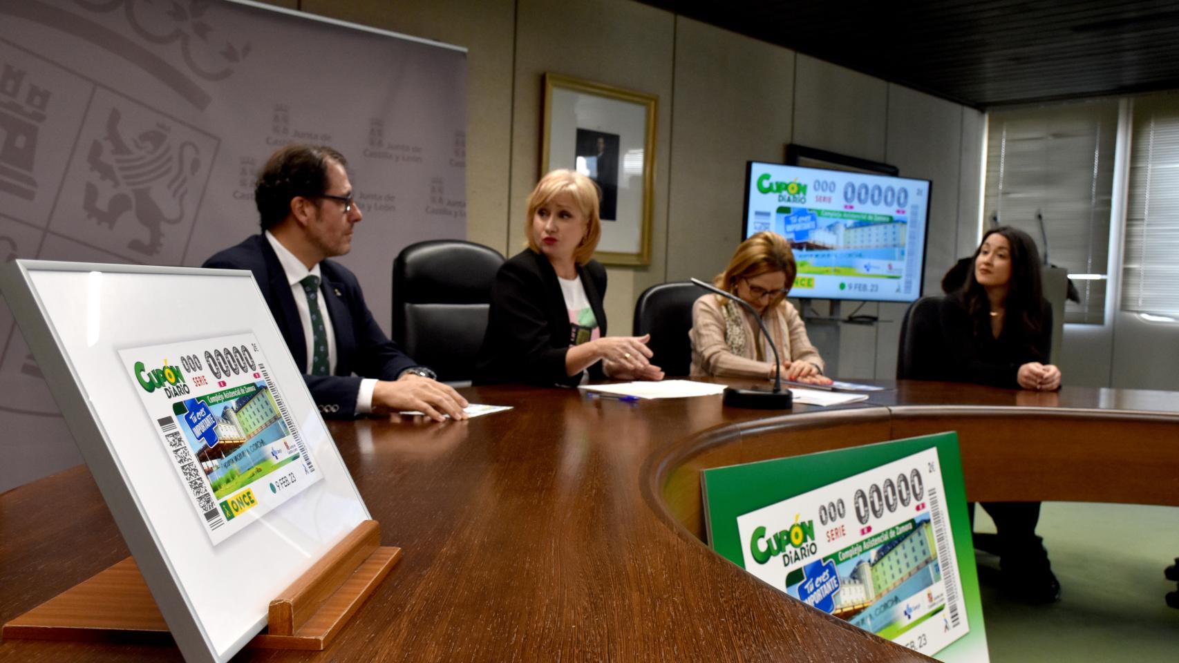Presentación del Cupón de la ONCE dedicado al Hospital Virgen de la Concha