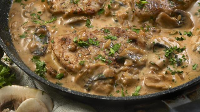 Receta de solomillo de cerdo en salsa de nata.
