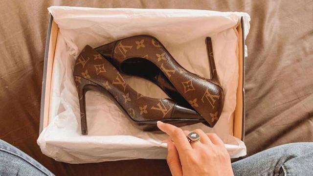 Detalle de uno de los modelos de la colección de Louis Vuitton.