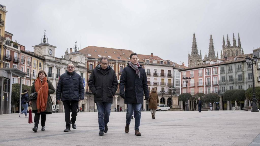 Roberto Verino junto con Dora Casal, Daniel De la Rosa y Antonio Fernández