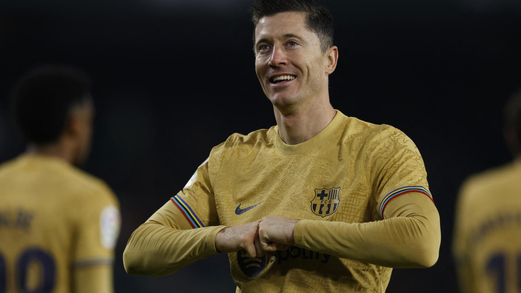 Robert Lewandowski, celebrando un gol con el Barcelona en la temporada 2022/2023