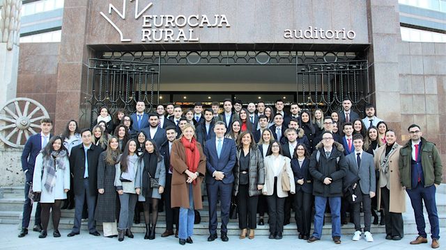 Un total de 68 estudiantes universitarios empiezan sus prácticas en Eurocaja Rural