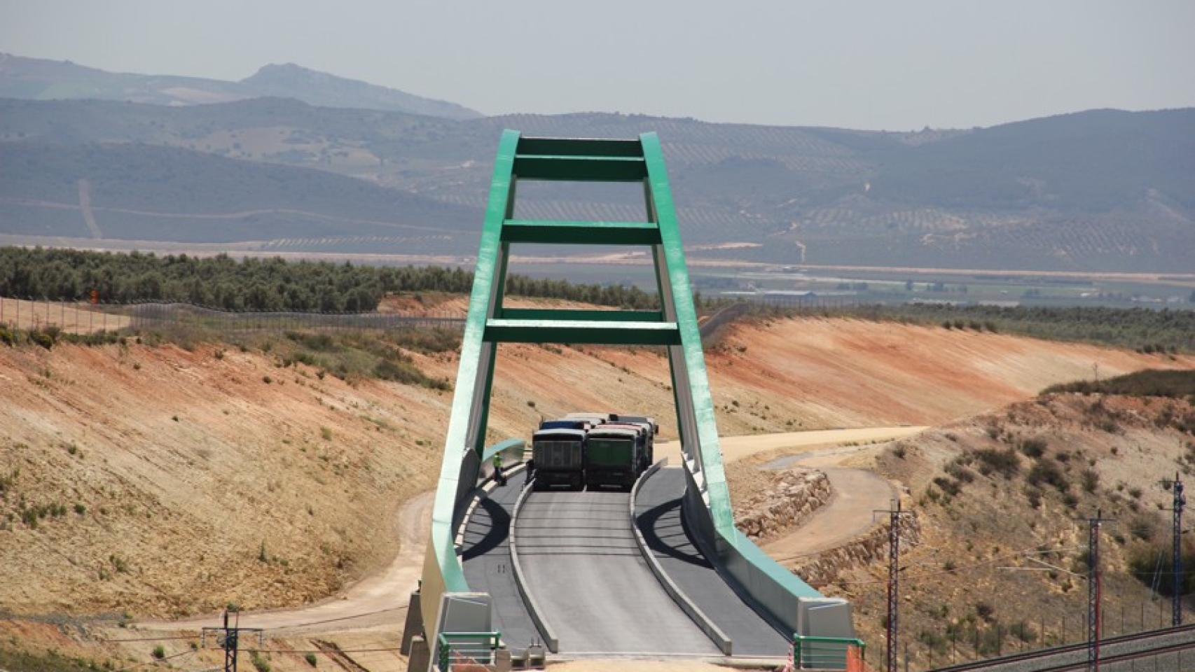 Imagen de archivo de parte de la obra del Eje Ferroviario Transversal de Andalucía ejecutada.