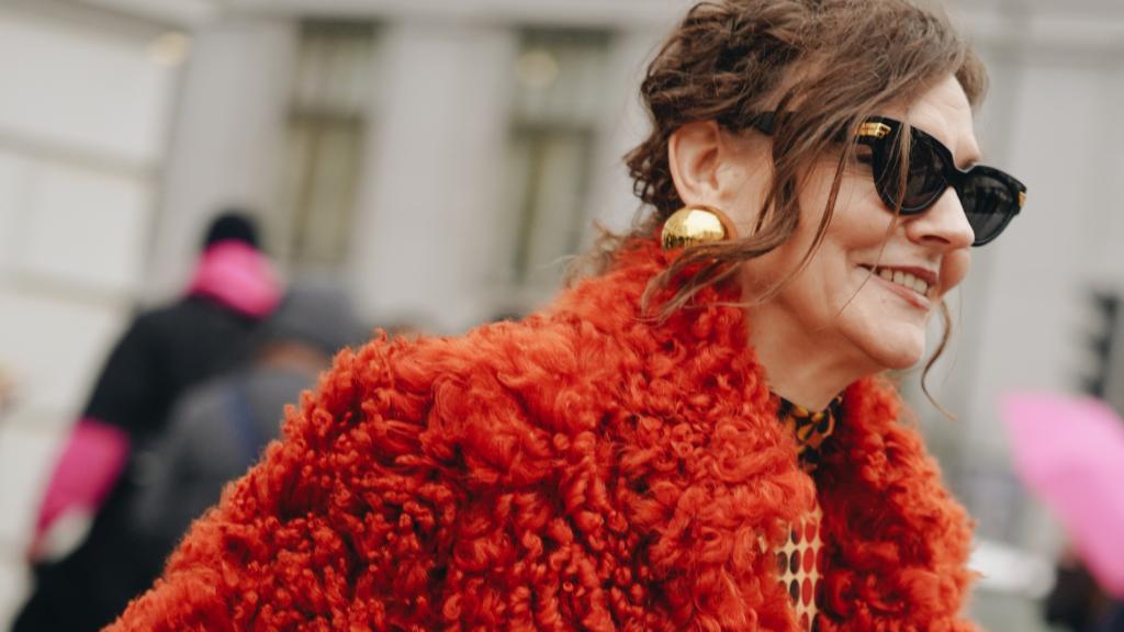 Detalle de un look de 'street style'.