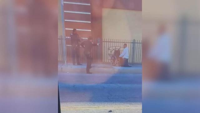 La Policía mata a un hombre en silla de ruedas en California