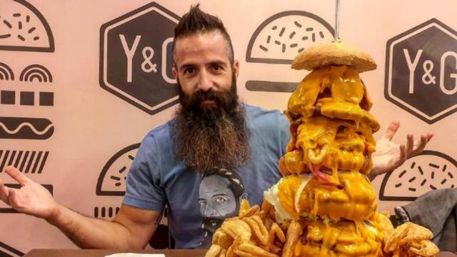 Joe Burgerchallenge. EE