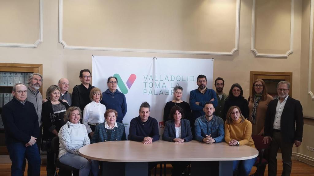 Candidatos de VTLP, presentes este jueves en el Ayuntamiento.